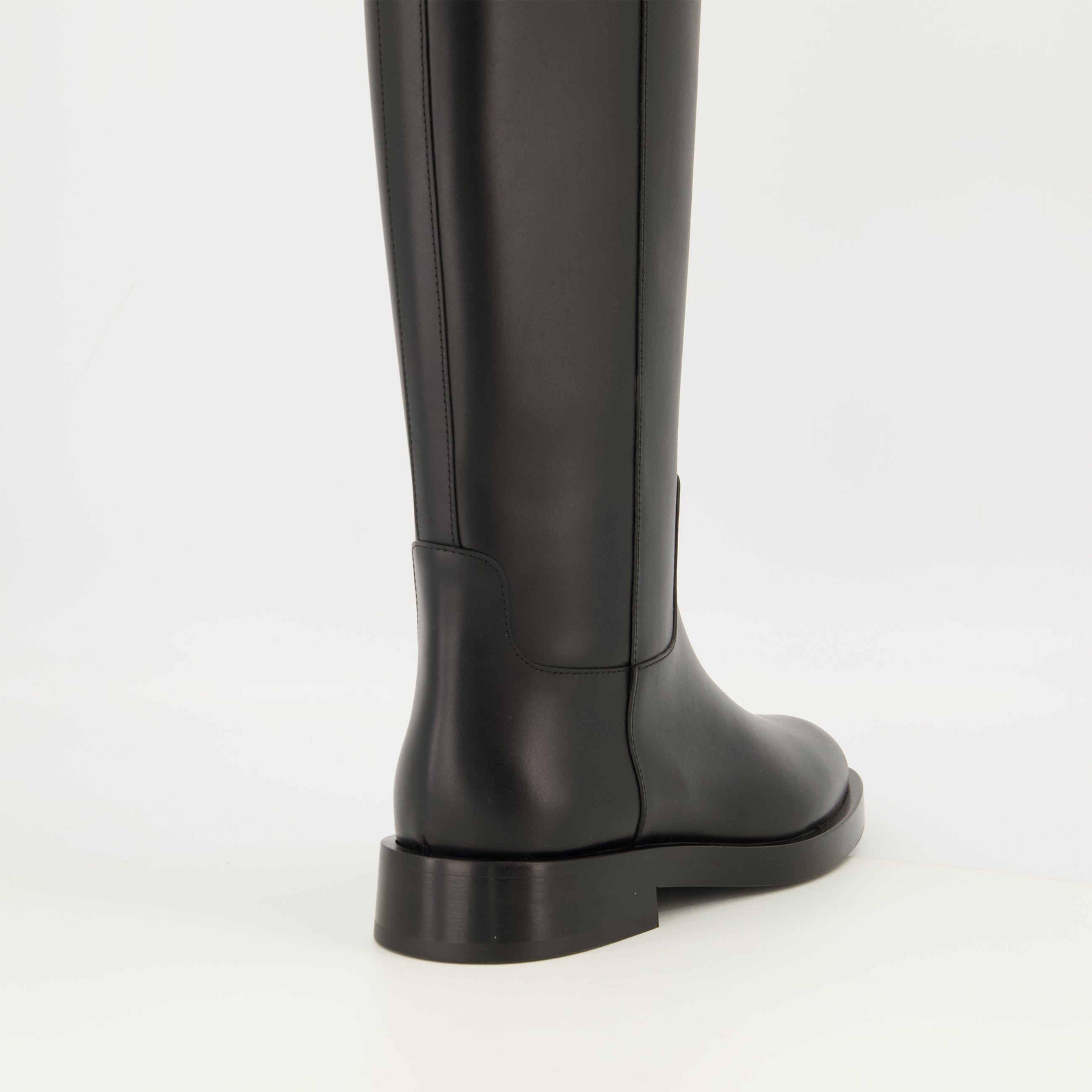 Vlogo Boots