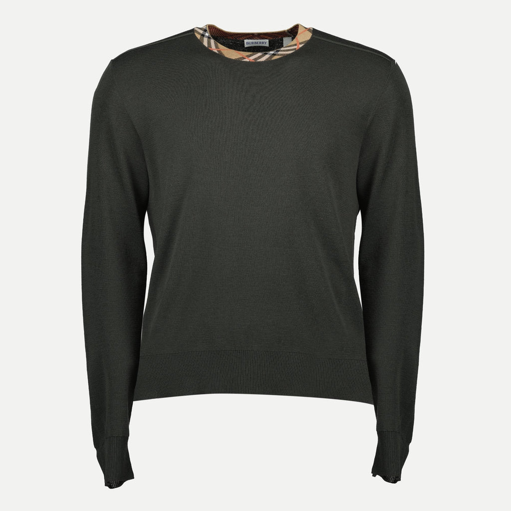 Imagen del suéter de punto de lana kaki de Burberry para hombres - Temporada Otoño-Invierno 2025 - Vista frontal