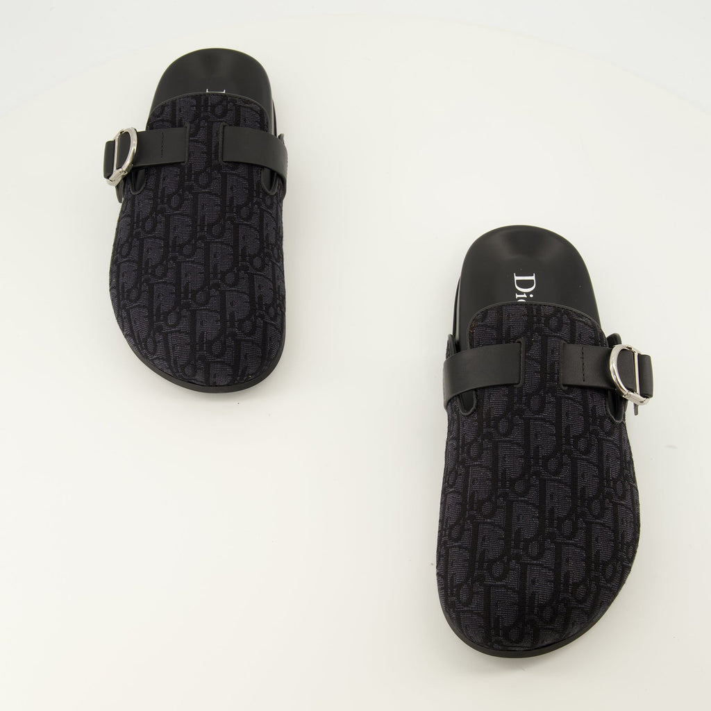 Mules de piel negra