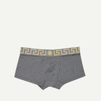 Image de boxers Grey Medusa Greca de Versace pour hommes - Saison Automne-Hiver 2024 - Vue de face