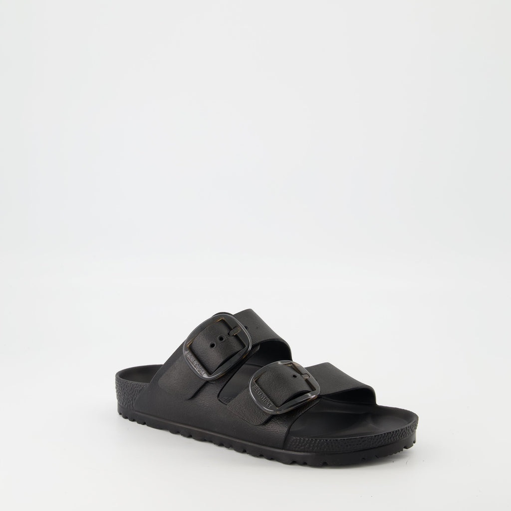 Image des sandales Arizona Big Buckle Eva de Birkenstock pour femmes - Saison Printemps-Été 2025 - Vue avant droite en trois quarts