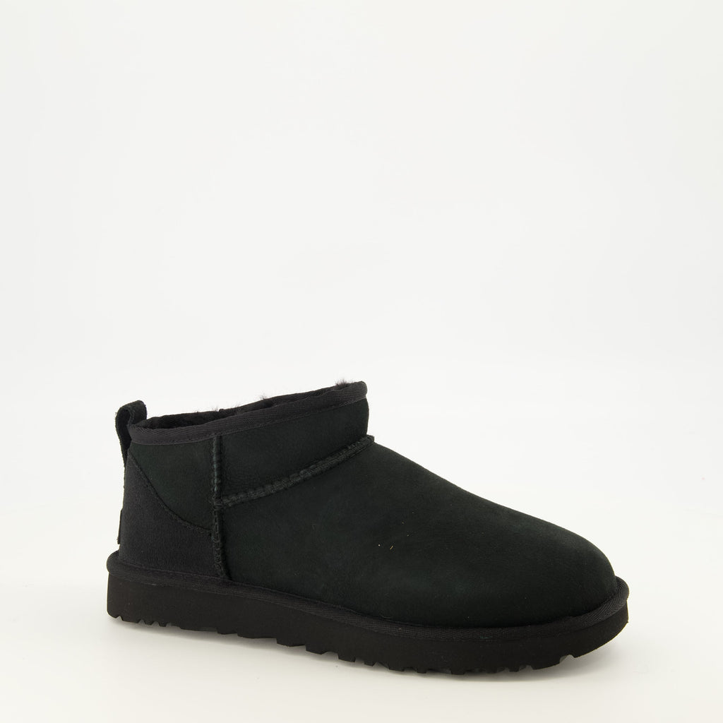 Classic Ultra Mini Boots Black