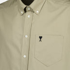 Bild des Boxy-Shirts Ami de Cœur Beige von Ami PARIS für Herren - Saison Frühling-Sommer 2026 - Detailansicht 2