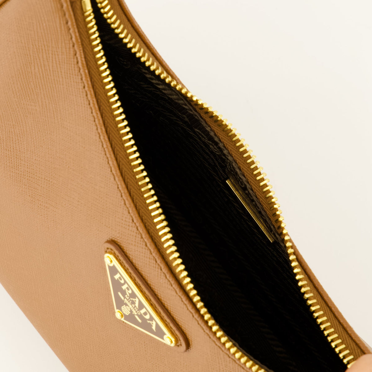 Prada Re-Edition 2005 Mini-veske i skinn