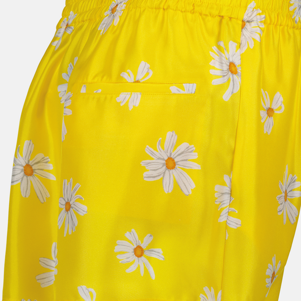silk shorts, Moschino shorts, daisy print shorts, yellow shorts, summer fashion