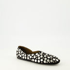 Imagen de las Ballerinas Jane en Ante Negro de Khaite para Mujeres - Temporada Primavera-Verano 2026 - Vista frente derecha en tres cuartos