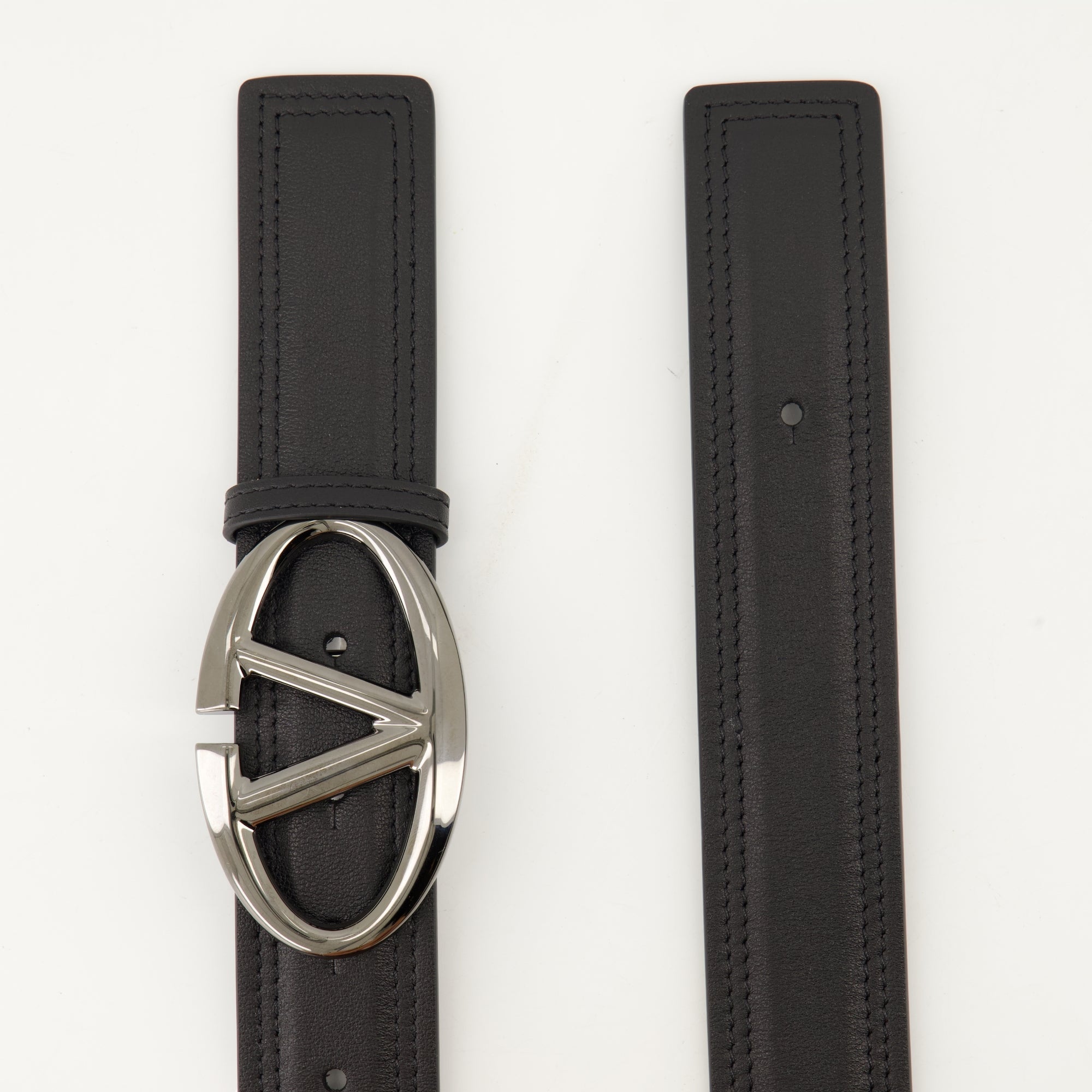 luxury leather belt, black leather belt, Autumn-Winter collection, smooth leather belt, designer leather accessory