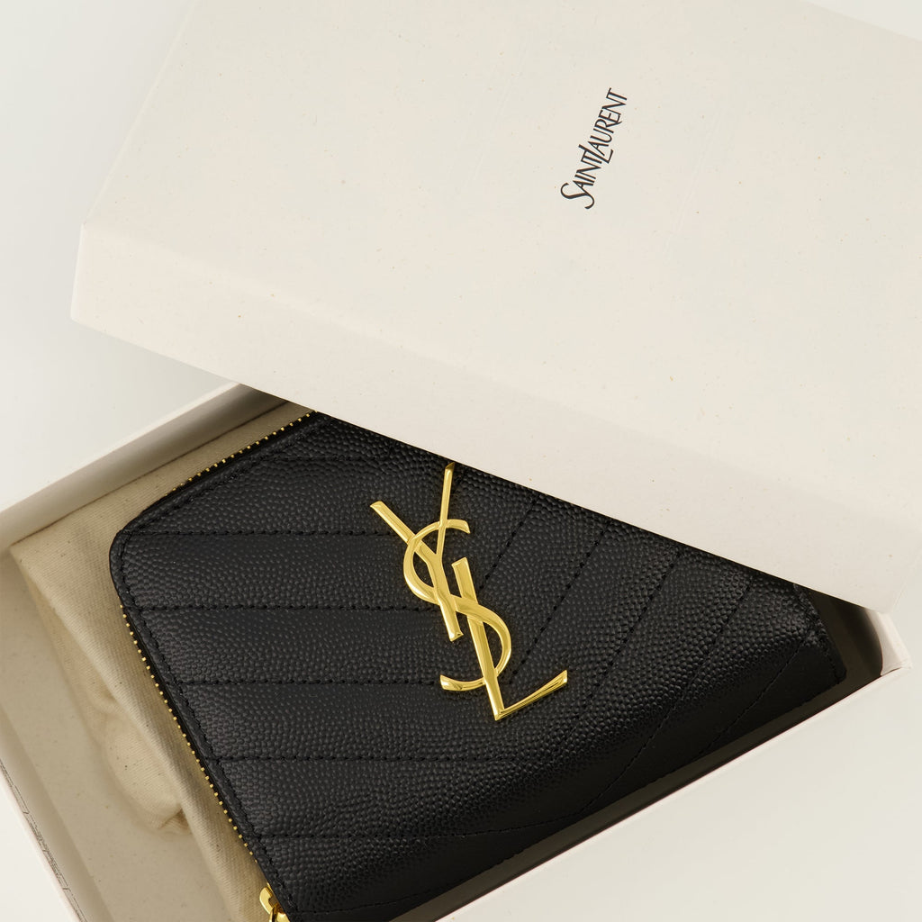 Image of Cassandre Black Wallet by Saint Laurent for Women - Season Spring-Summer 2026 - Detail View 2