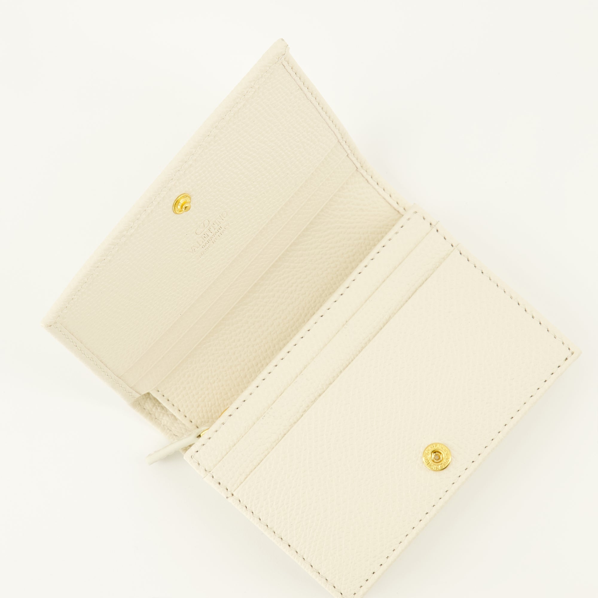 Image of Cherryfic Beige Wallet by Valentino Garavani for Women - Season Spring-Summer 2026 - Detail View 2