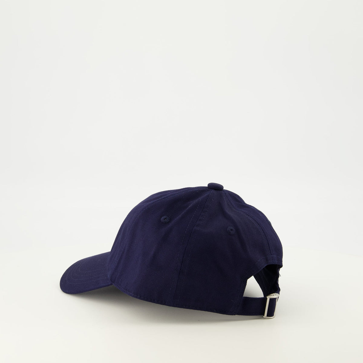 Kappe in Marineblau mit Slogan
