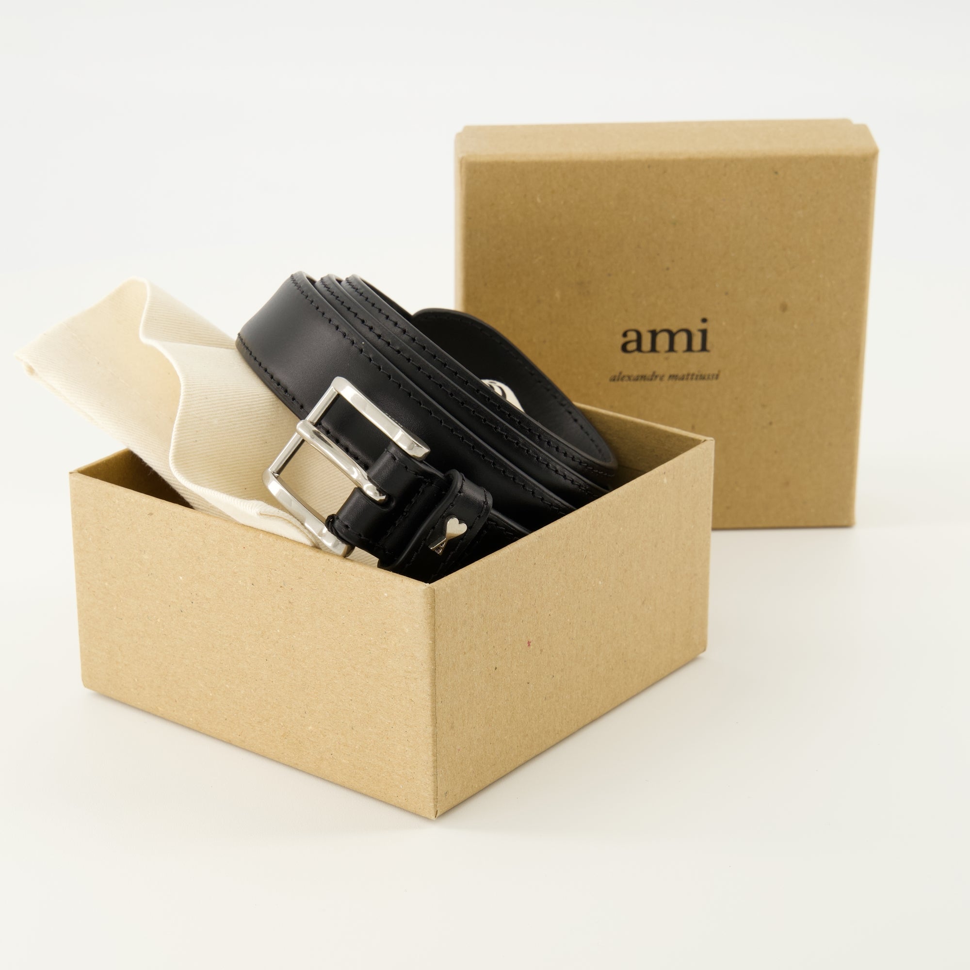 AMI Paris belt, black leather belt, unisex accessories, Autumn-Winter 2025, adjustable belt