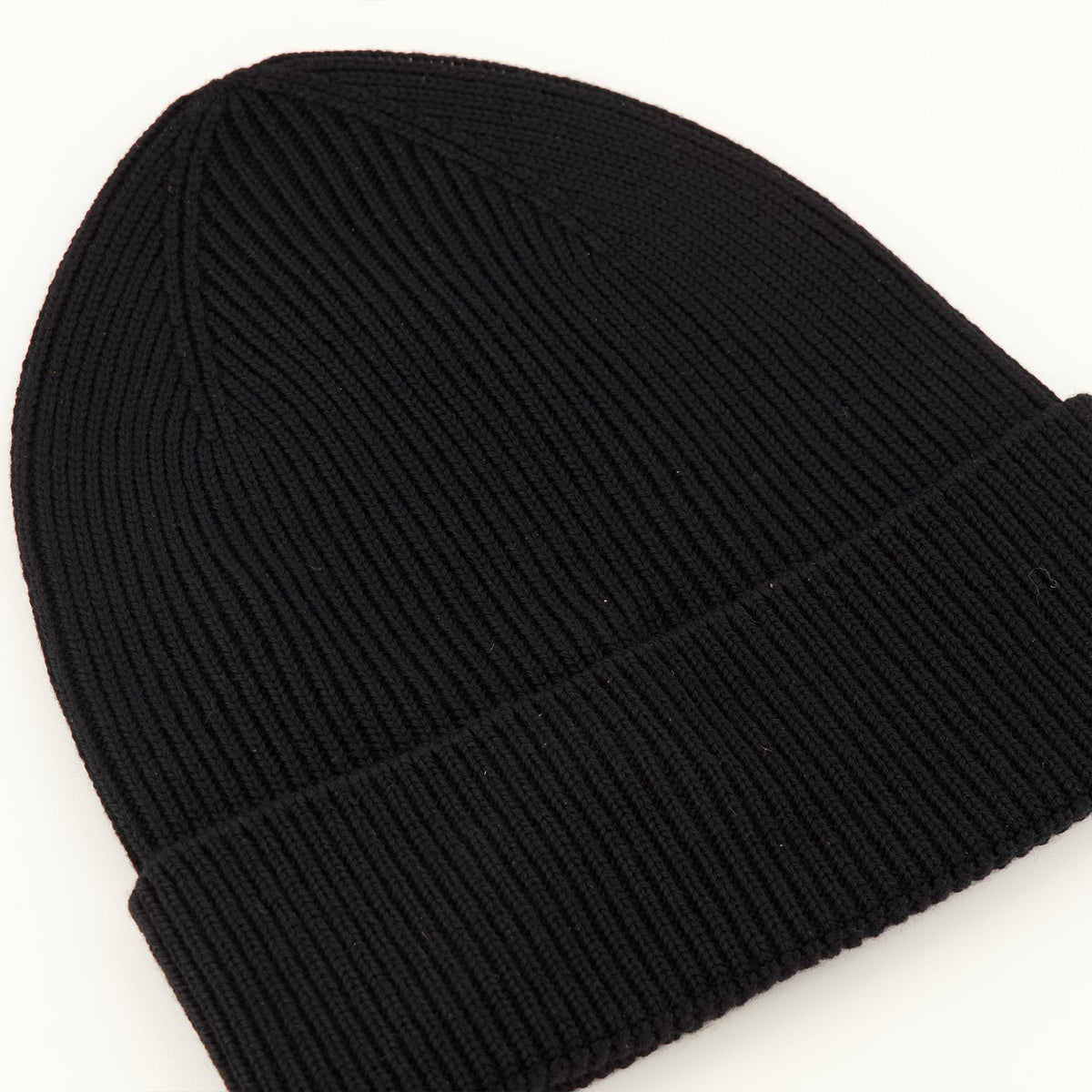 Gorro de lana acanalado