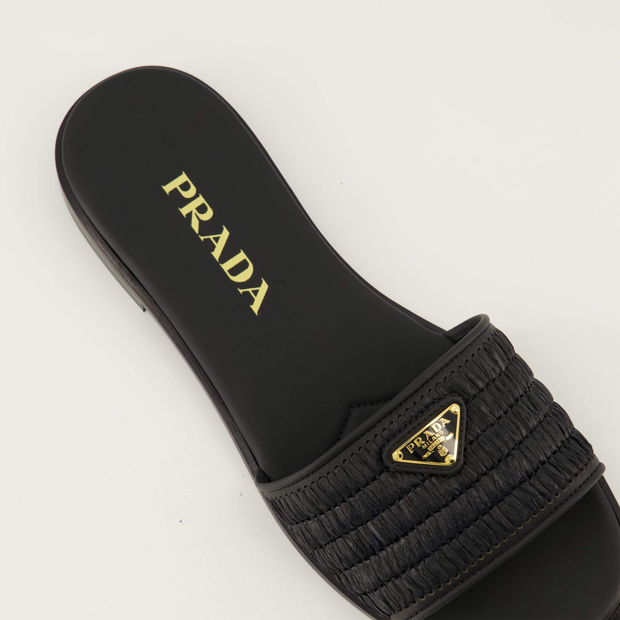 여성을 위한 프라다 크로셰 뮬 이미지 - 시즌 봄-여름 2026 - 상단 세부 사항 보기