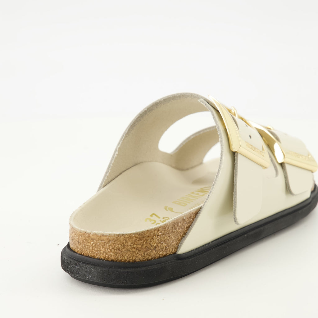 Image of Arizona Sandals by Birkenstock for Women - Season Spring-Summer 2026 - Back View