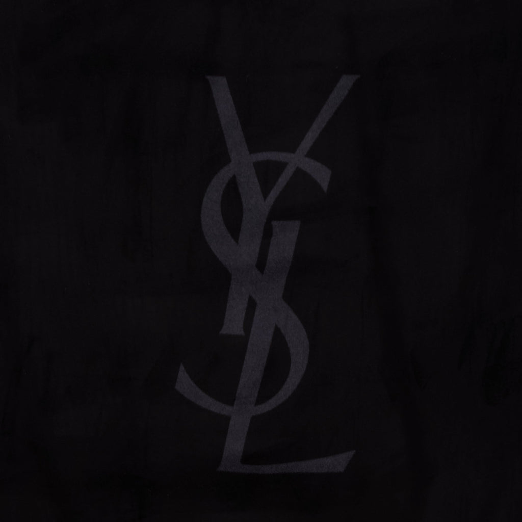 생로랑 남성용 카산드르 체크 실크 스카프 이미지 - 2025 가을-겨울 시즌 - 세부 사항 보기 1