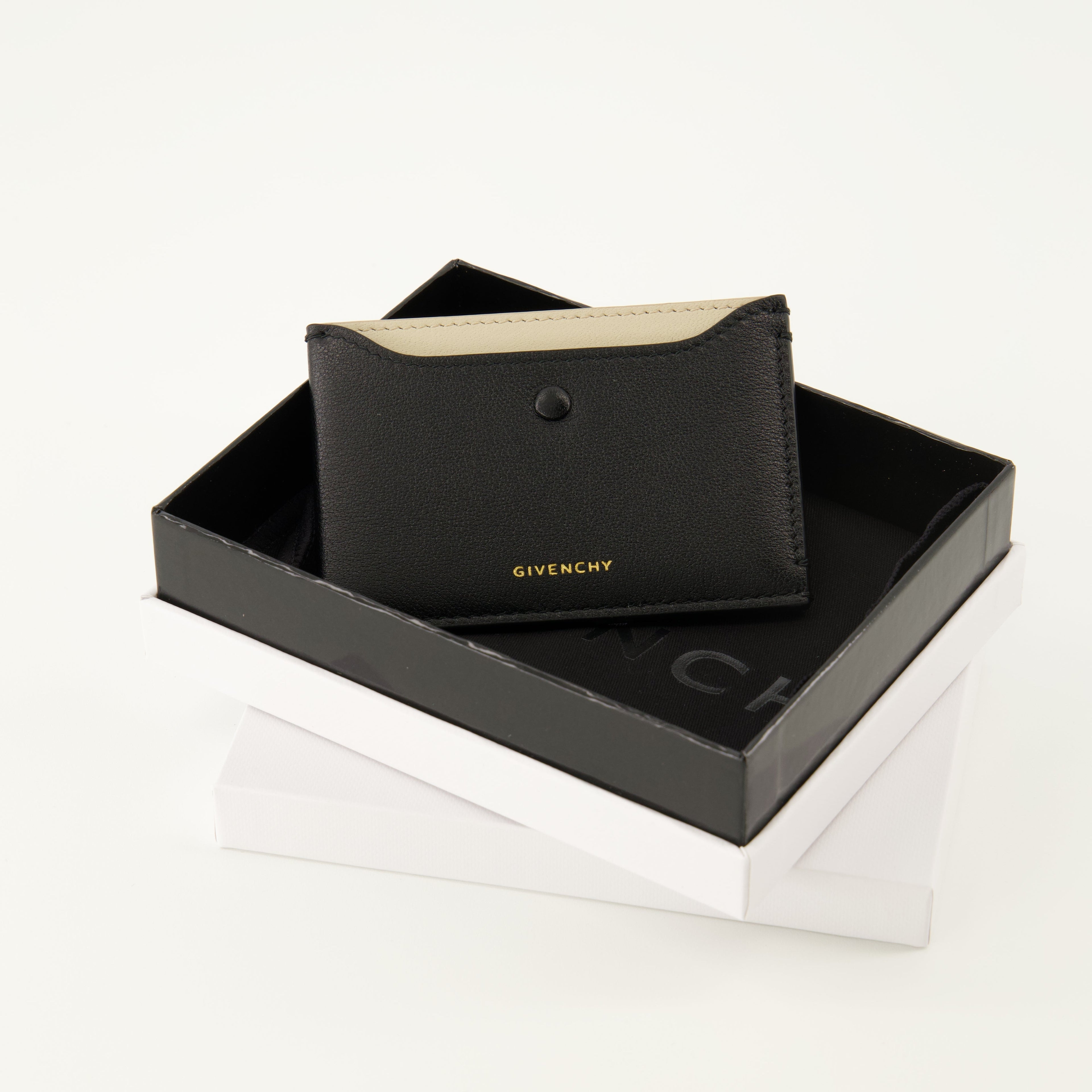 Givenchy cardholder, leather accessories, Day line, refined design, shiny leather