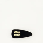 Image d'un clip à cheveux en velours noir de Miu Miu pour femmes - Saison Printemps-Été 2026 - Vue de face
