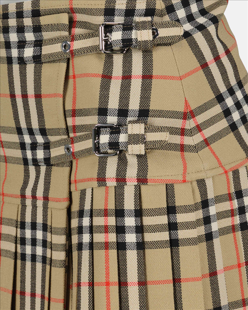 checked pattern skirt, Burberry skirt, beige skirt, luxury fashion, women's fashion