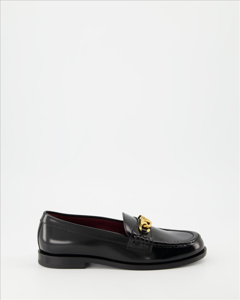 Luxury Loafers, Valentino Garavani Shoes, Black Leather Loafers, VLogo Chain, Elegant Footwear