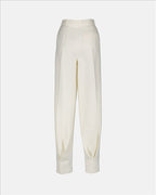 - Fendi Women's Pants
- Luxury Pleated Trousers
- Elegant White Pants
- High-End Ready-to-Wear
- Chic Women's Outfit