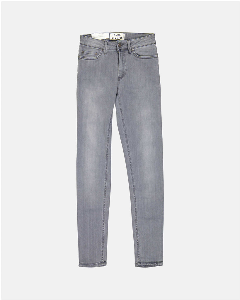 Image de pantalons en denim par Acne Jeans pour hommes - Saison Automne-Hiver 2013 - Vue de face
