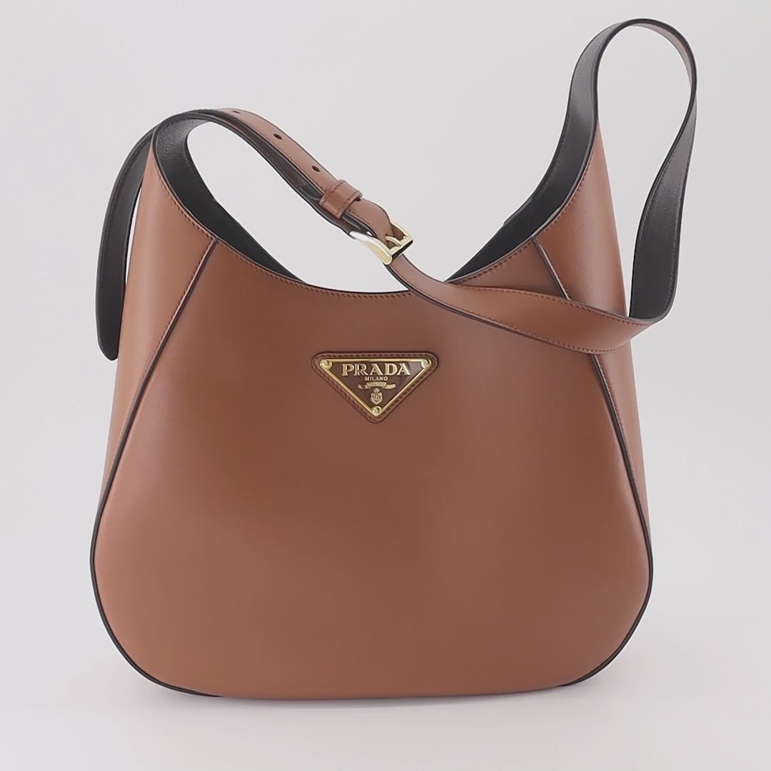 ブラウンレザーショルダーバッグ - Prada - 女性 | WE IN STYLE
