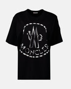 Imagen de la camiseta con logo metálico de Moncler para mujeres - Temporada Otoño-Invierno 2022 - Vista frontal